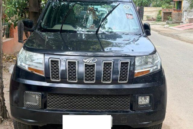 Mahindra TUV 300 T6 Second-hand 2016 Mahindra TUV 300 T6 for sale in Ghaziabad