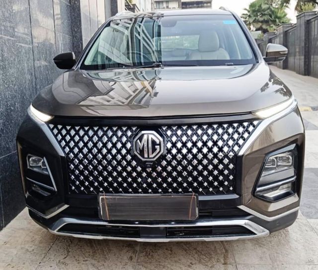 MG Hector Sharp Pro 7Str CVT Second-hand 2023 MG Hector Sharp Pro 7Str CVT for sale in New Delhi