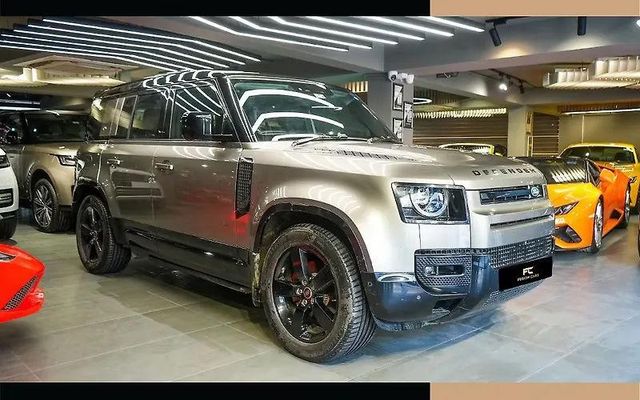 Land Rover Defender 2.0 l Petrol 110 X-Dynamic HSE Second-hand 2024 Land Rover Defender 2.0 l Petrol 110 X-Dynamic HSE for sale in New Delhi