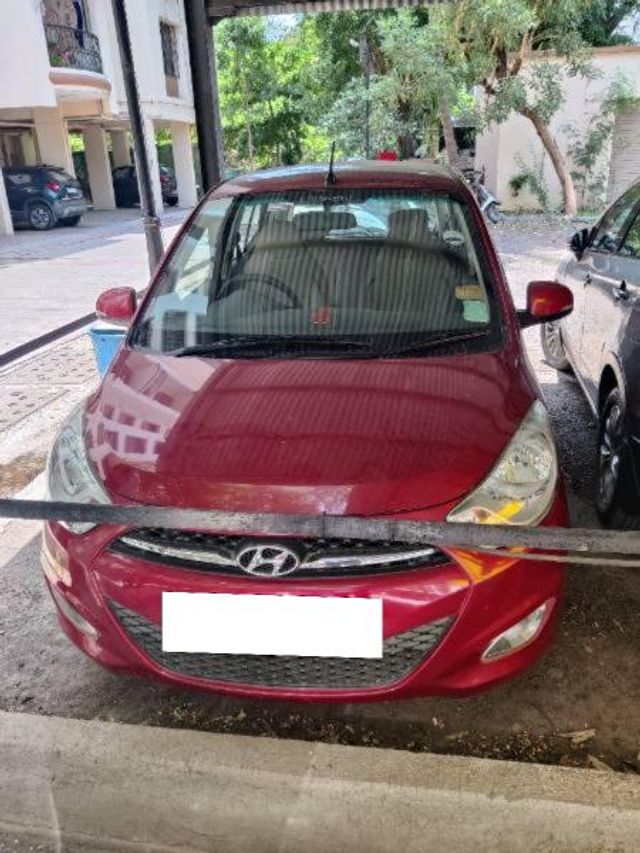 Second-hand 2013 Hyundai i10 Sportz for sale in Pune