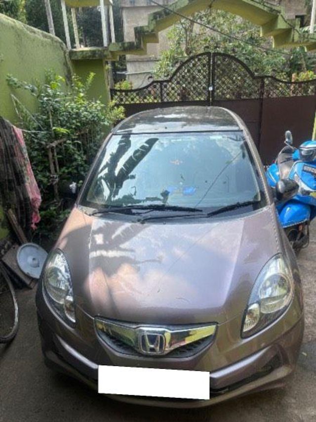 Honda Brio V MT Second-hand 2013 Honda Brio V MT for sale in Puri