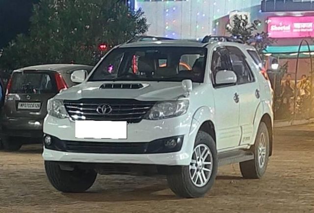 Second-hand 2014 Toyota Fortuner 4x2 Manual for sale in Vidisha