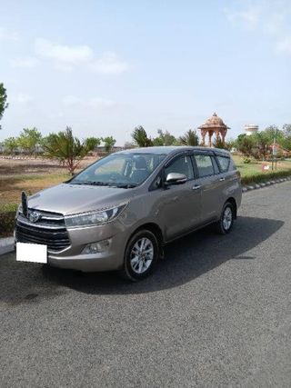 Used Toyota Innova Crysta 2.4 G MT BSIV