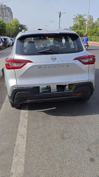 Used Nissan Magnite XE