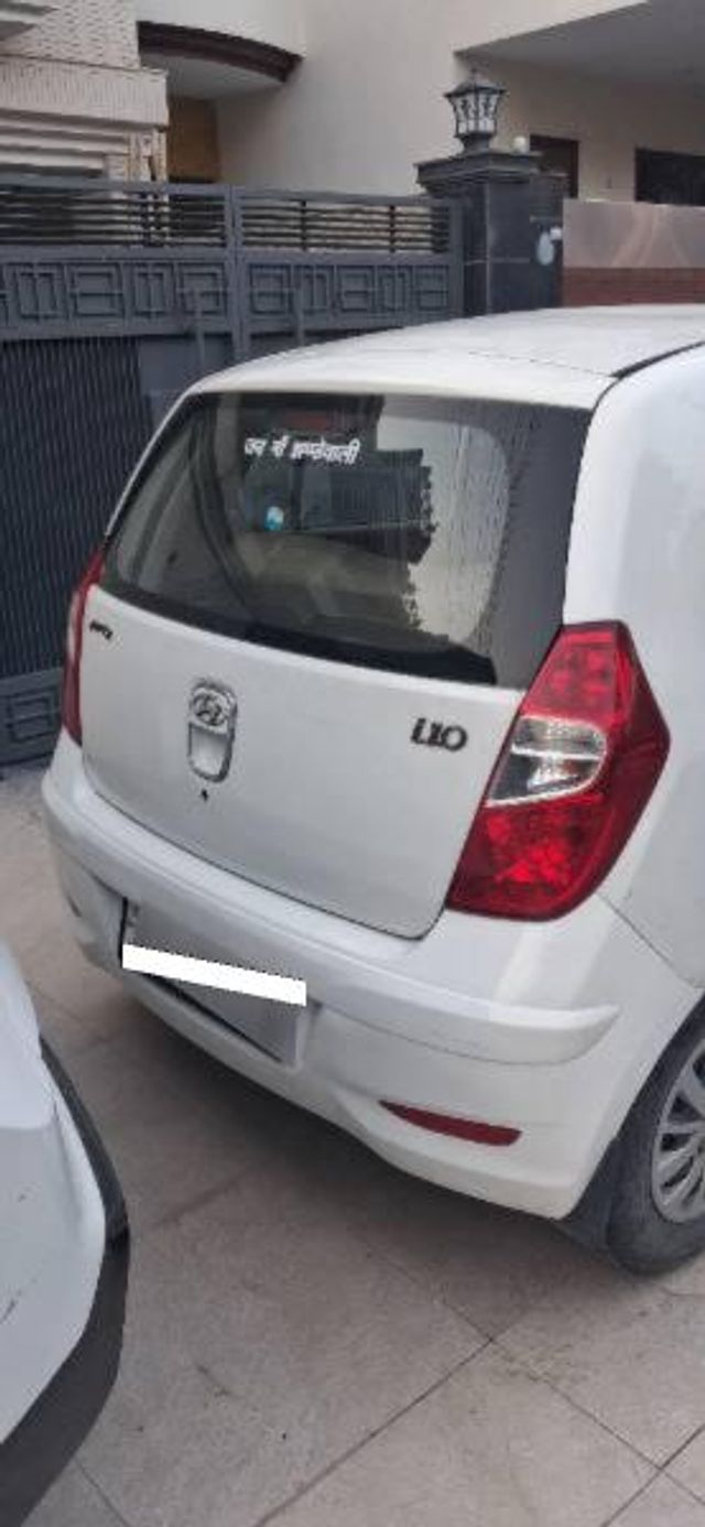 Second-hand 2016 Hyundai i10 Sportz 1.1L for sale in Noida