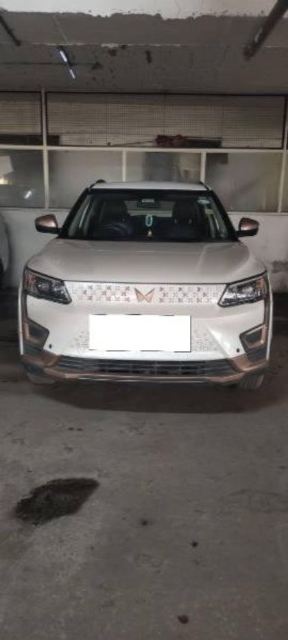 Mahindra XUV400 EV EL Fast Charger
