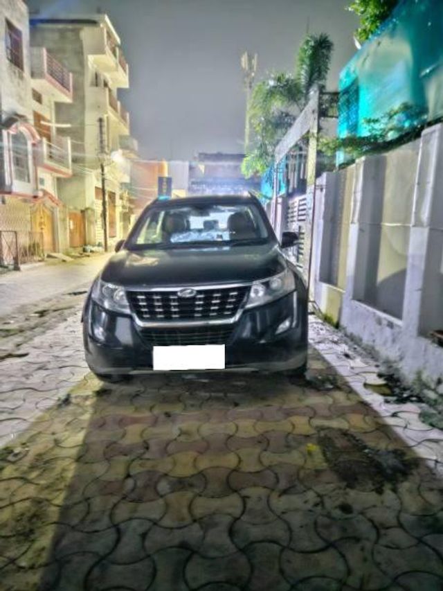 Second-hand 2019 Mahindra XUV500 W11 FWD Diesel for sale in Lucknow