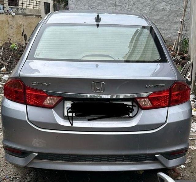 Second-hand 2022 Honda City V MT for sale in Faridabad
