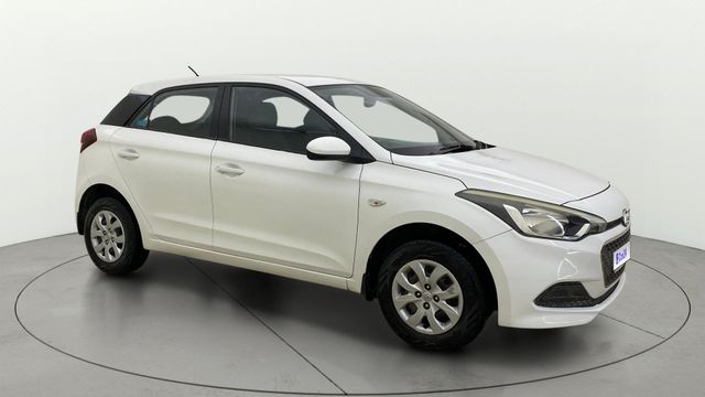 Hyundai i20 1.4 Magna AT Second-hand 2017 Hyundai i20 1.4 Magna AT for sale in Ahmedabad