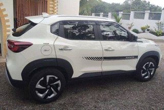 2 Used Nissan Magnite in Pathanamthitta