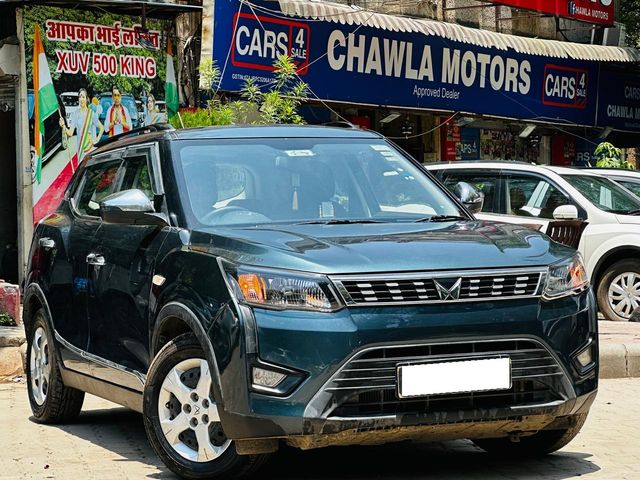 Mahindra XUV300 W6 Diesel Second-hand 2023 Mahindra XUV300 W6 Diesel for sale in New Delhi