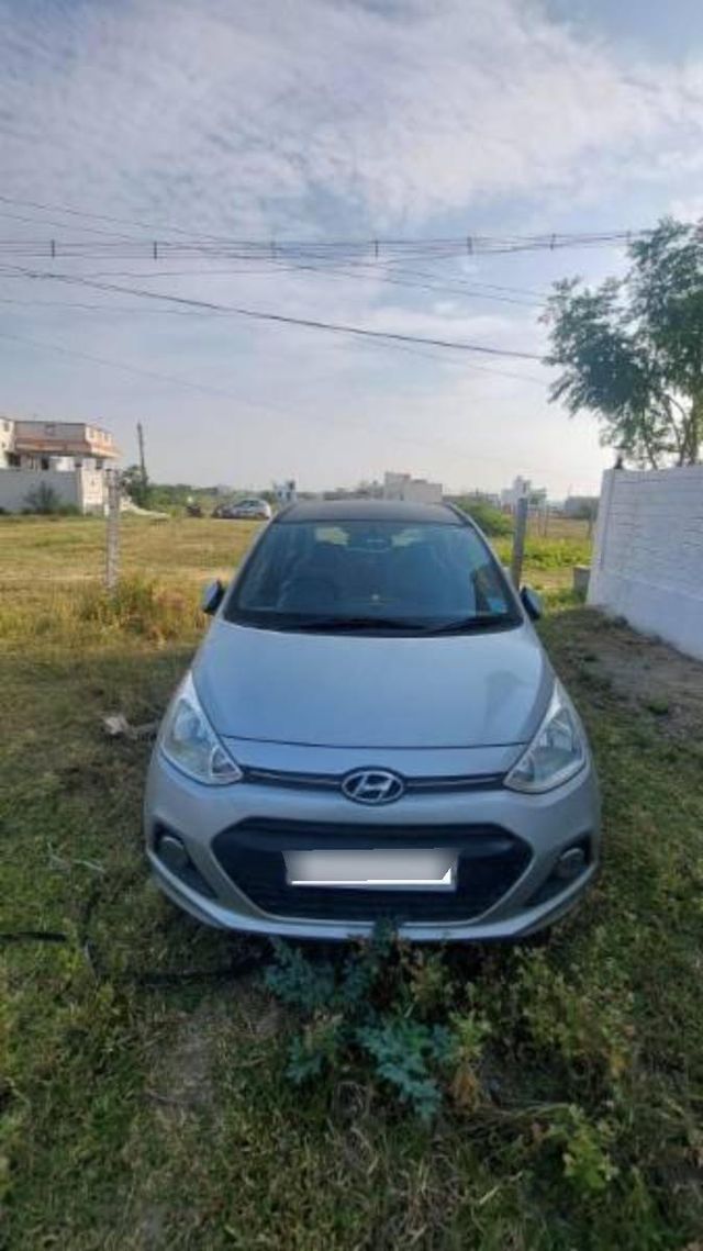 Hyundai Grand i10 Sportz Second-hand 2016 Hyundai Grand i10 Sportz for sale in Tiruvallur