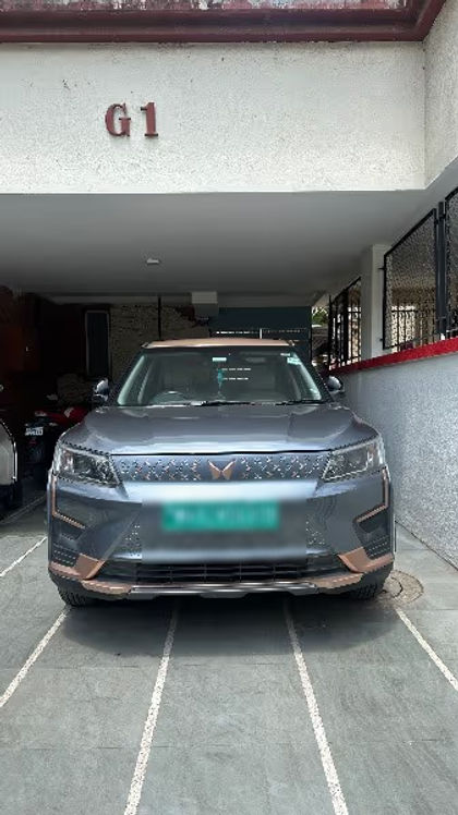 Mahindra XUV400 EV EL Fast Charger