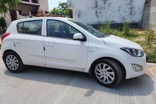 2 Used Hyundai i20 in Haldwani