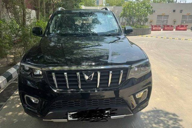 Second-hand 2025 Mahindra Scorpio N Z8 for sale in New Delhi
