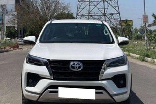 Used Toyota Fortuner 4X2 Diesel AT