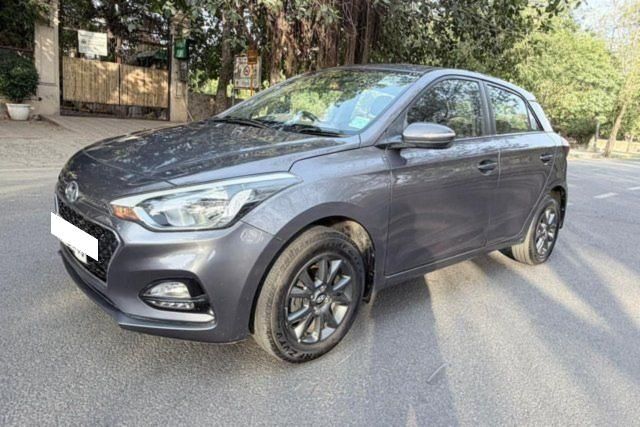 Second-hand 2020 Hyundai i20 Sportz Plus for sale in New Delhi