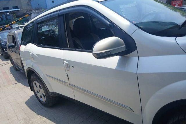 Second-hand 2017 Mahindra XUV500 R W10 FWD for sale in Greater Noida