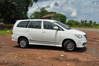 Used Toyota Innova 2.5 G (Diesel) 8 Seater BS III