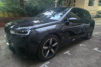 BMW iX xDrive40