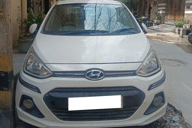Hyundai Xcent 1.2 Kappa Base Second-hand 2015 Hyundai Xcent 1.2 Kappa Base for sale in New Delhi