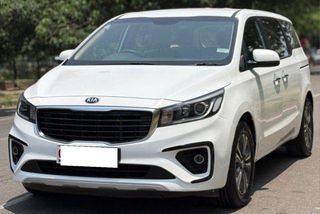 Used Kia Carnival Premium
