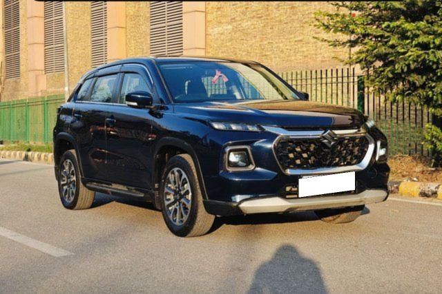 Second-hand 2023 Maruti Suzuki Grand Vitara Zeta AT for sale in New Delhi