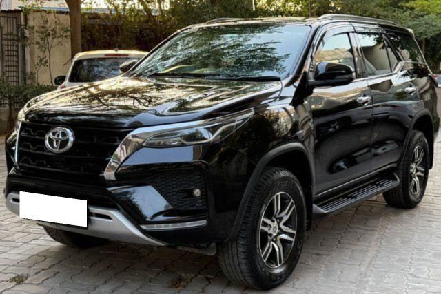 Toyota Fortuner 4X2 Diesel AT Second-hand 2023 Toyota Fortuner 4X2 Diesel AT for sale in Mohali