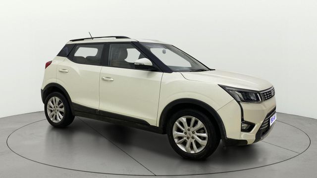 Mahindra XUV300 W8 Diesel BSIV Second-hand 2020 Mahindra XUV300 W8 Diesel BSIV for sale in Ahmedabad