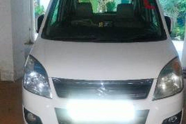 Maruti Suzuki Wagon R AMT VXI Second-hand 2017 Maruti Suzuki Wagon R AMT VXI for sale in Bhopal