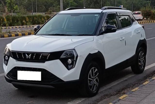 Mahindra XUV 3XO MX3 Second-hand 2025 Mahindra XUV 3XO MX3 for sale in New Delhi