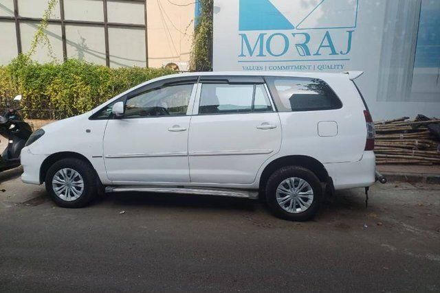 Toyota Innova 2.5 E Second-hand 2011 Toyota Innova 2.5 E for sale in Mumbai