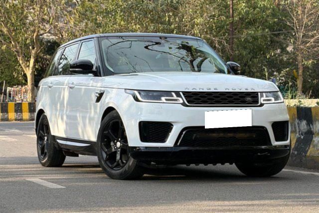 Second-hand 2021 Land Rover Range Rover Sport 2.0 Petrol SE for sale in Noida