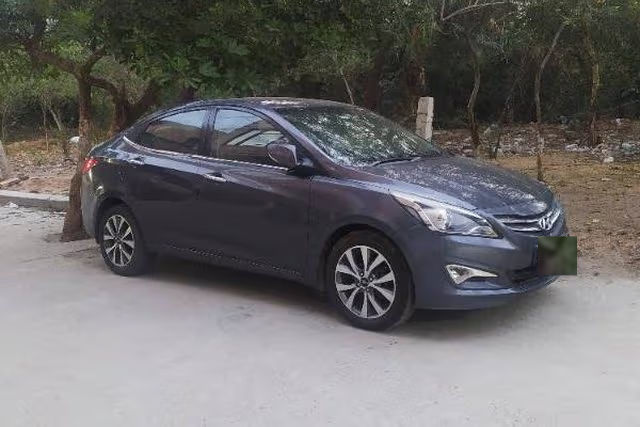 Hyundai Verna 1.6 CRDi SX Second-hand 2015 Hyundai Verna 1.6 CRDi SX for sale in Kanpur