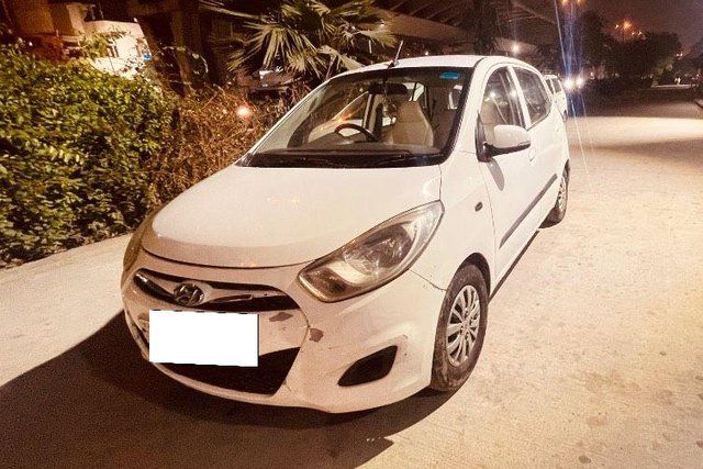 Second-hand 2013 Hyundai i10 Magna for sale in New Delhi