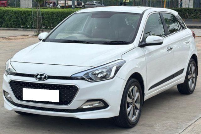 Hyundai i20 Asta Option 1.4 CRDi Second-hand 2016 Hyundai i20 Asta Option 1.4 CRDi for sale in Ahmedabad