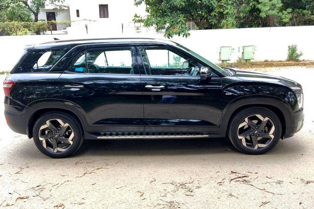 Hyundai Alcazar Signature (O) 7-Seater AT Second-hand 2023 Hyundai Alcazar Signature (O) 7-Seater AT for sale in New Delhi