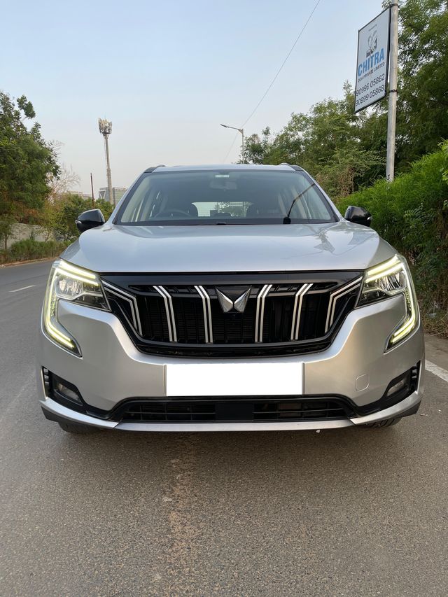 Second-hand 2022 Mahindra XUV700 AX5 Diesel AT BSVI for sale in Ahmedabad