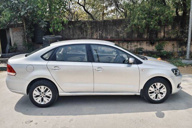Volkswagen Vento 1.2 TSI Comfortline AT Second-hand 2015 Volkswagen Vento 1.2 TSI Comfortline AT for sale in Greater Noida