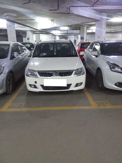 Mahindra E Verito D2