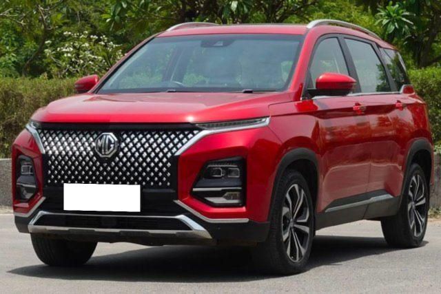 MG Hector Savvy Pro CVT 2023-2025 Second-hand 2023 MG Hector Savvy Pro CVT 2023-2025 for sale in New Delhi
