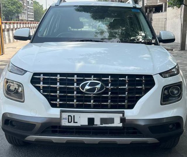 Hyundai Venue S Plus Second-hand 2022 Hyundai Venue S Plus for sale in New Delhi