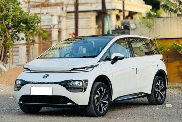 Second-hand 2025 MG Windsor EV Essence Pro for sale in Surat