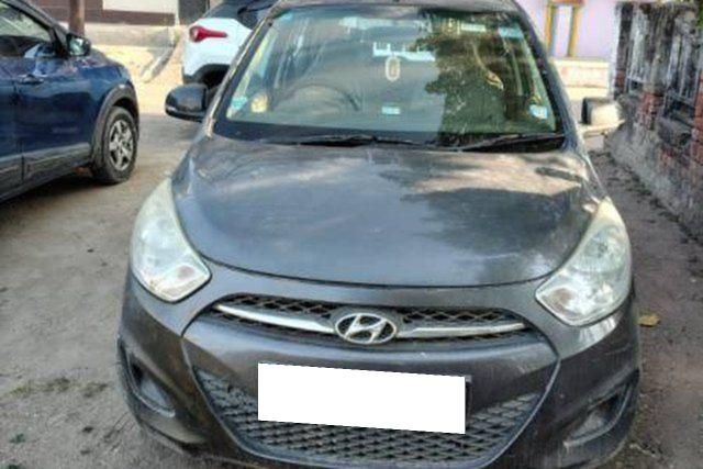 Hyundai i10 Sportz Second-hand 2012 Hyundai i10 Sportz for sale in Kanpur
