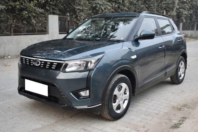 Mahindra XUV300 W6 Diesel BSIV Second-hand 2019 Mahindra XUV300 W6 Diesel BSIV for sale in Gurgaon