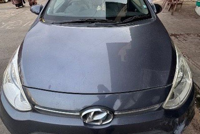 Second-hand 2014 Hyundai Grand i10 Sportz for sale in Navi Mumbai