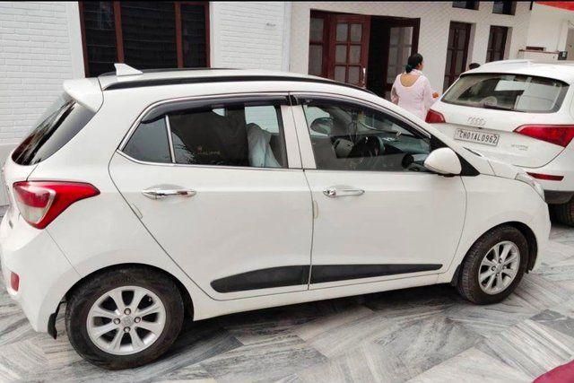 Second-hand 2015 Hyundai Grand i10 CRDi Sportz for sale in Mohali