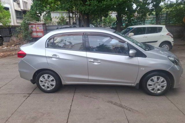 Second-hand 2013 Honda Amaze S i-Vtech for sale in Pune