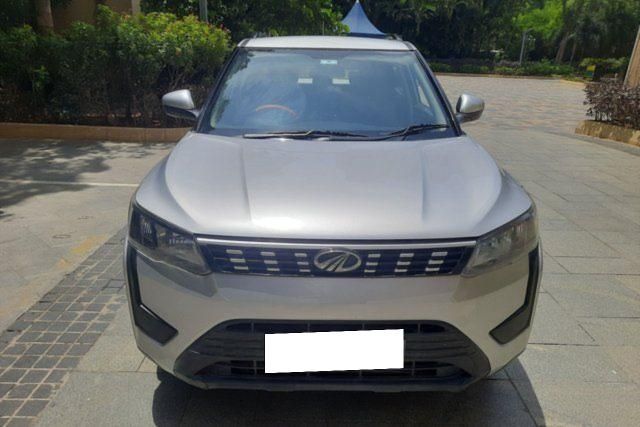 Mahindra XUV300 W6 Diesel BSIV Second-hand 2019 Mahindra XUV300 W6 Diesel BSIV for sale in Bangalore