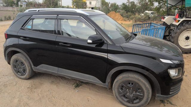 Hyundai Venue S Plus Diesel Second-hand 2024 Hyundai Venue S Plus Diesel for sale in Jhajjar